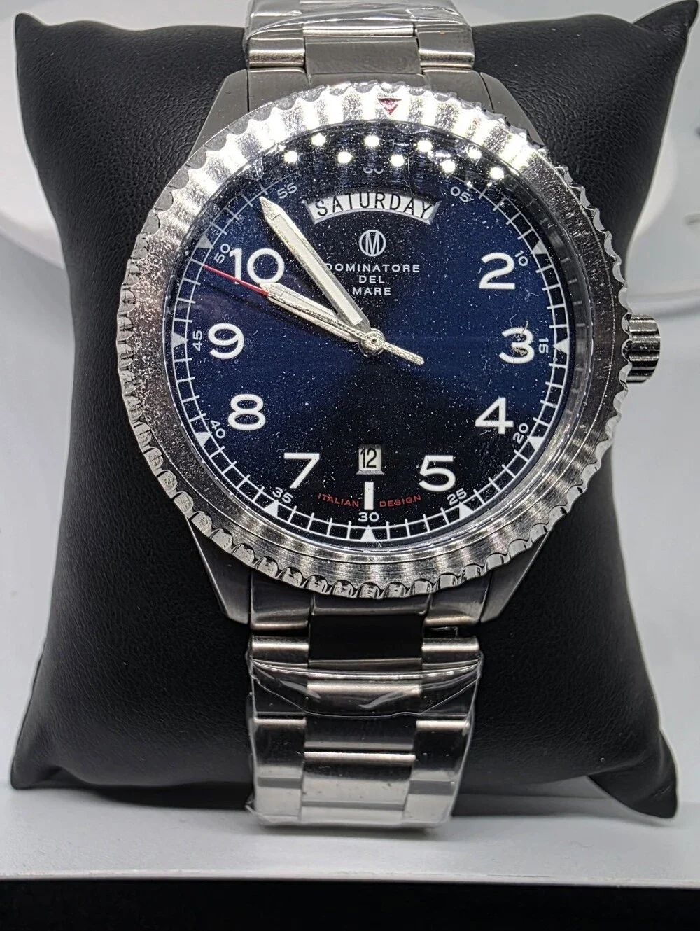 Dominatore Del Mare Bergamini in Black or Blue.